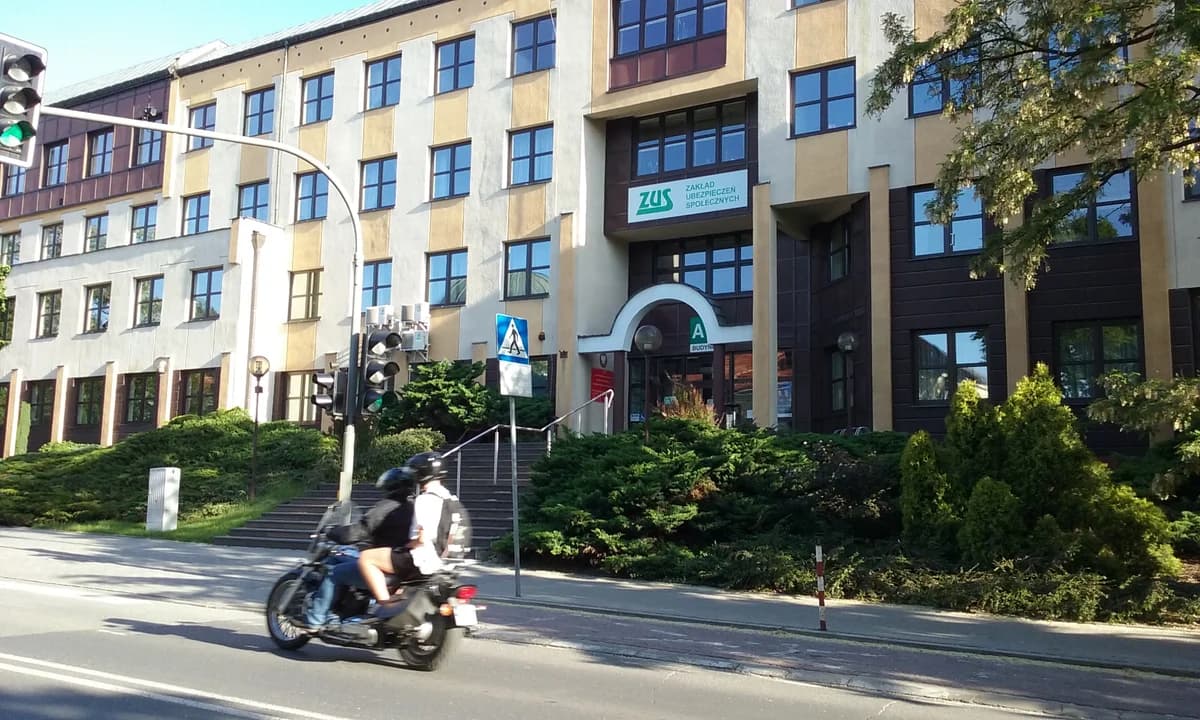 ZUS wprowadza nowe legitymacje. Emeryci i renciści zyskają cyfrowy dokument